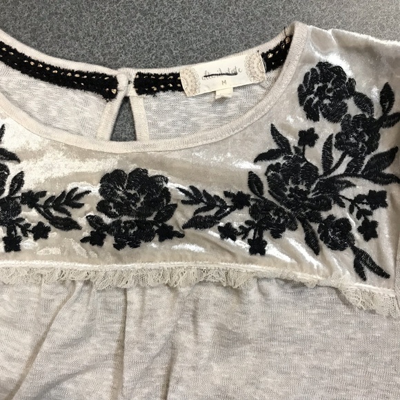 Altar'd State Cream Black Bell Sleeve Boho Top M - Picture 3 of 3